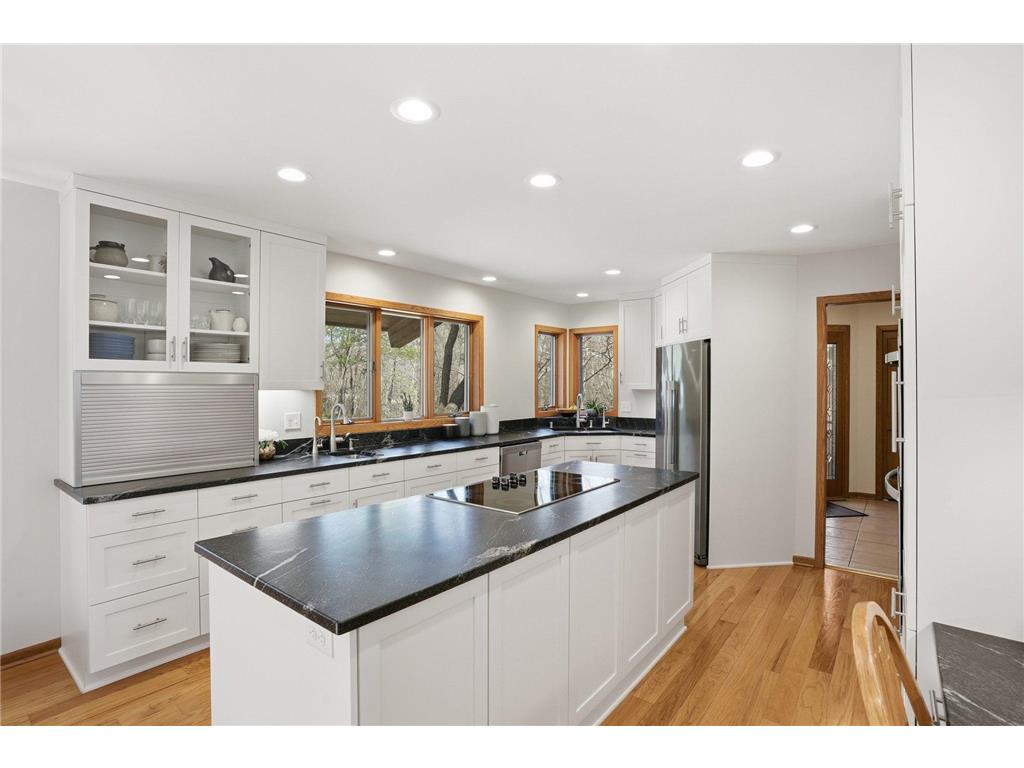 985 Cliff Road Eagan MN 55123 7047184 image22