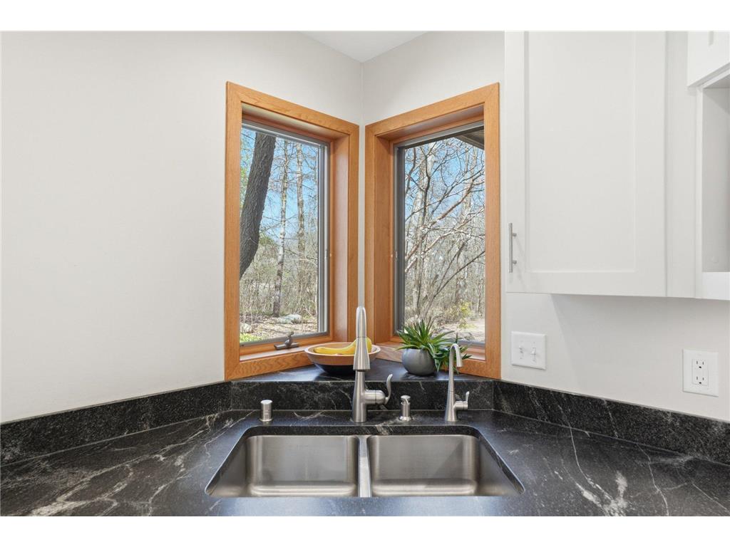 985 Cliff Road Eagan MN 55123 7047184 image23