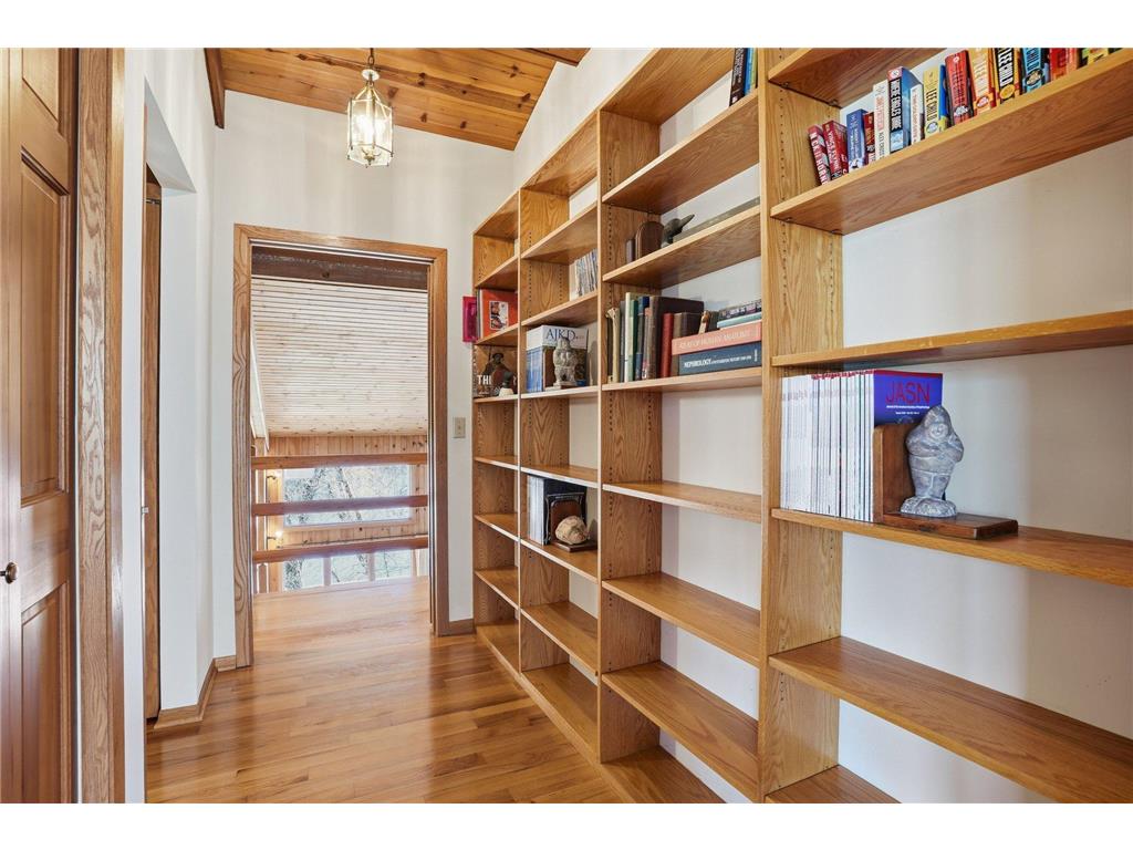 985 Cliff Road Eagan MN 55123 7047184 image37