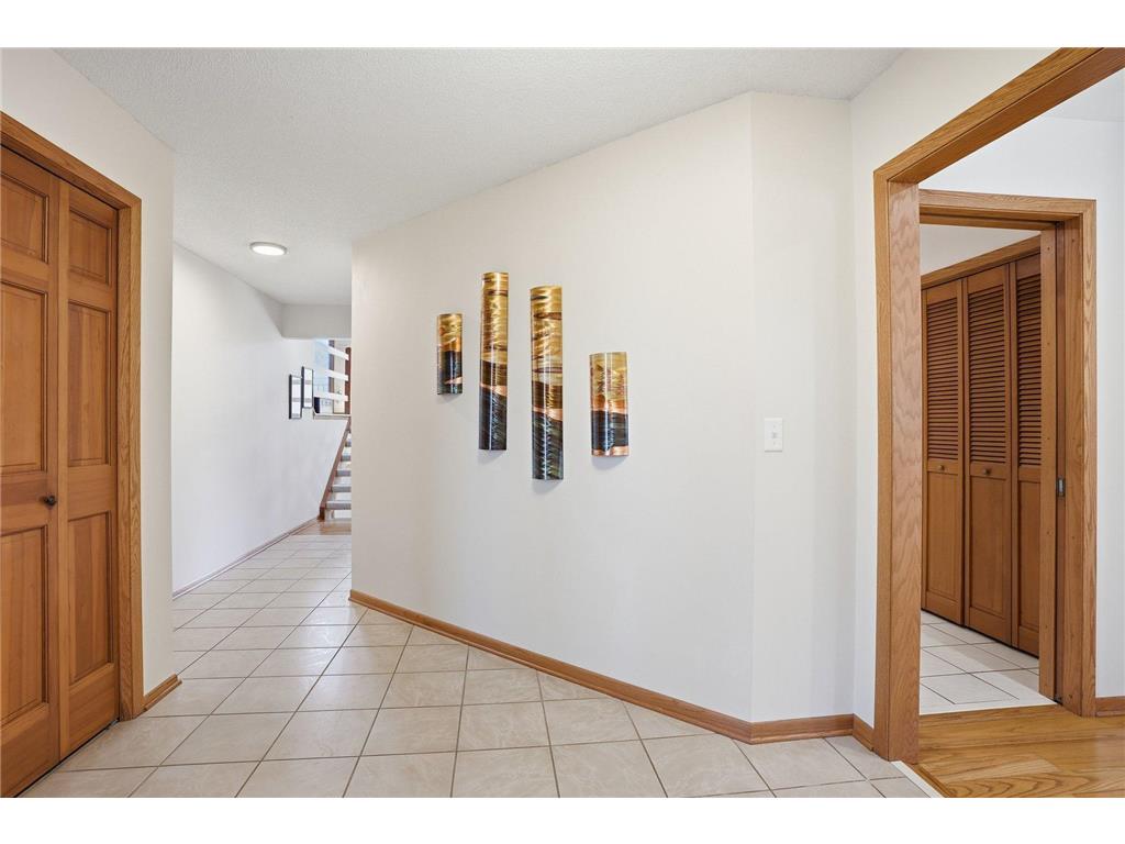 985 Cliff Road Eagan MN 55123 7047184 image45
