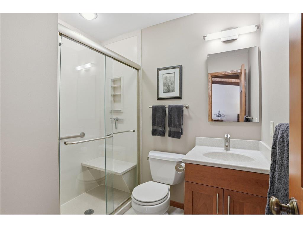 985 Cliff Road Eagan MN 55123 7047184 image52