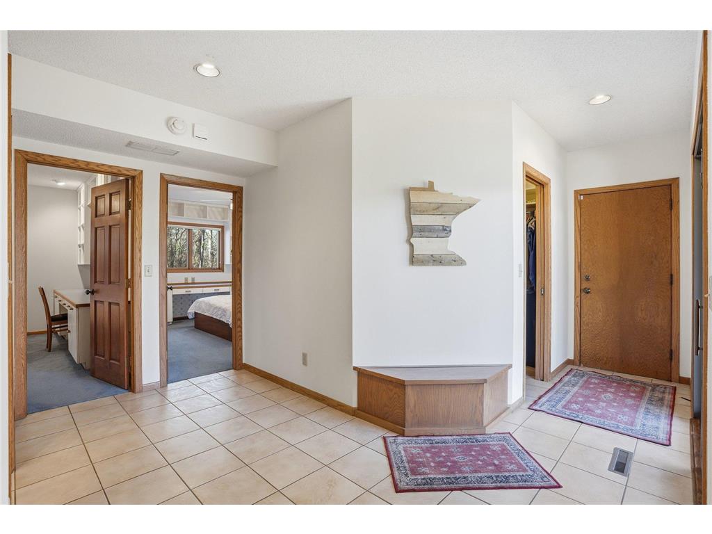 985 Cliff Road Eagan MN 55123 7047184 image57