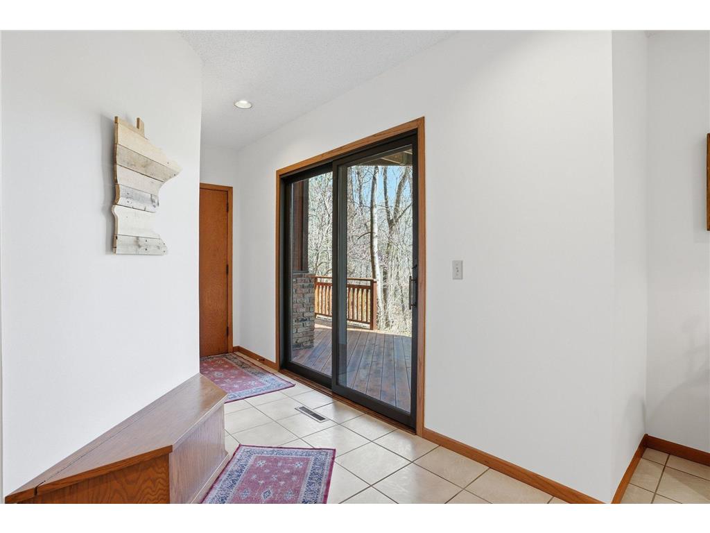 985 Cliff Road Eagan MN 55123 7047184 image63