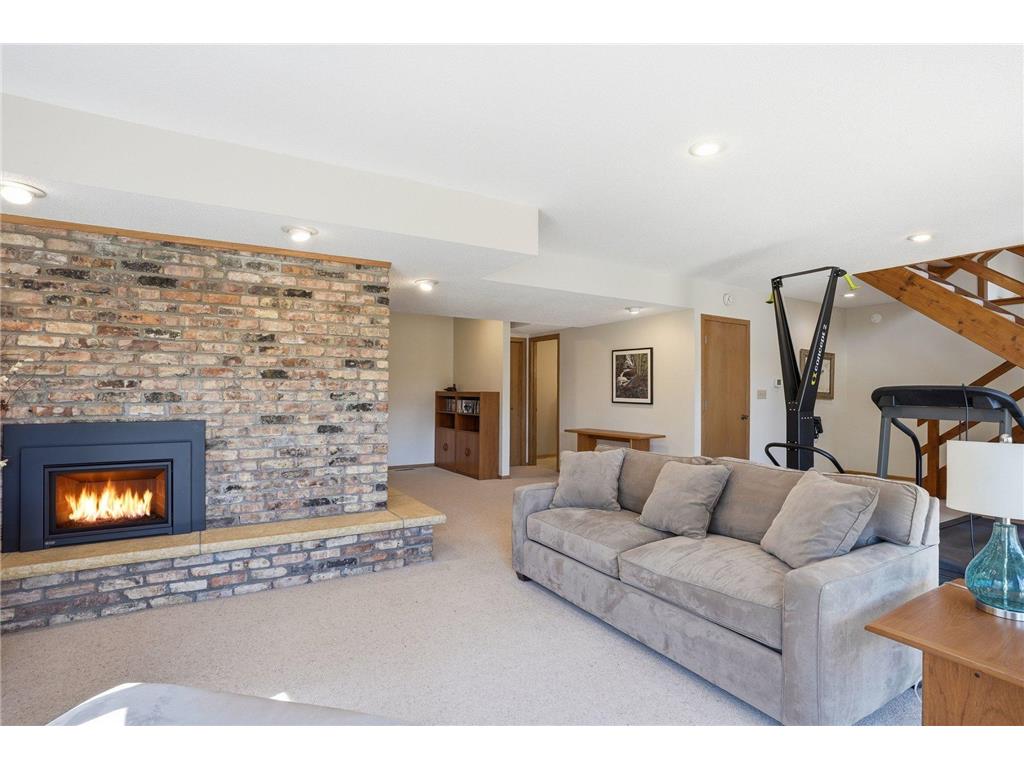 985 Cliff Road Eagan MN 55123 7047184 image69