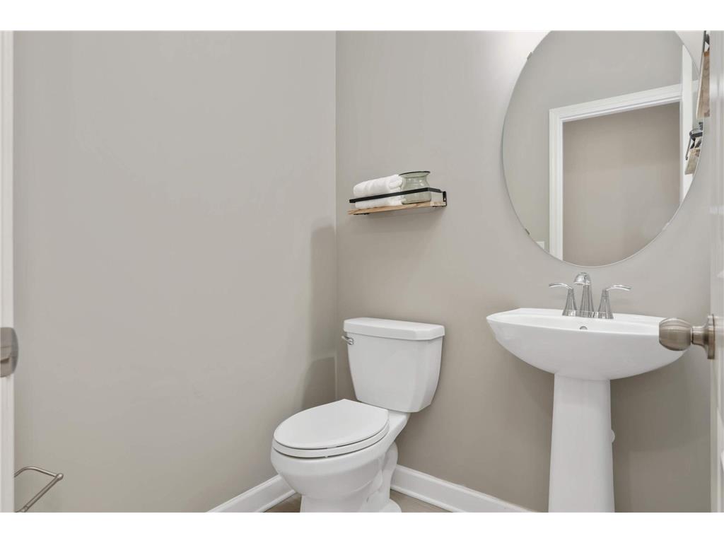 9850 Glacial Valley Road N Woodbury MN 55129 6825168 image24