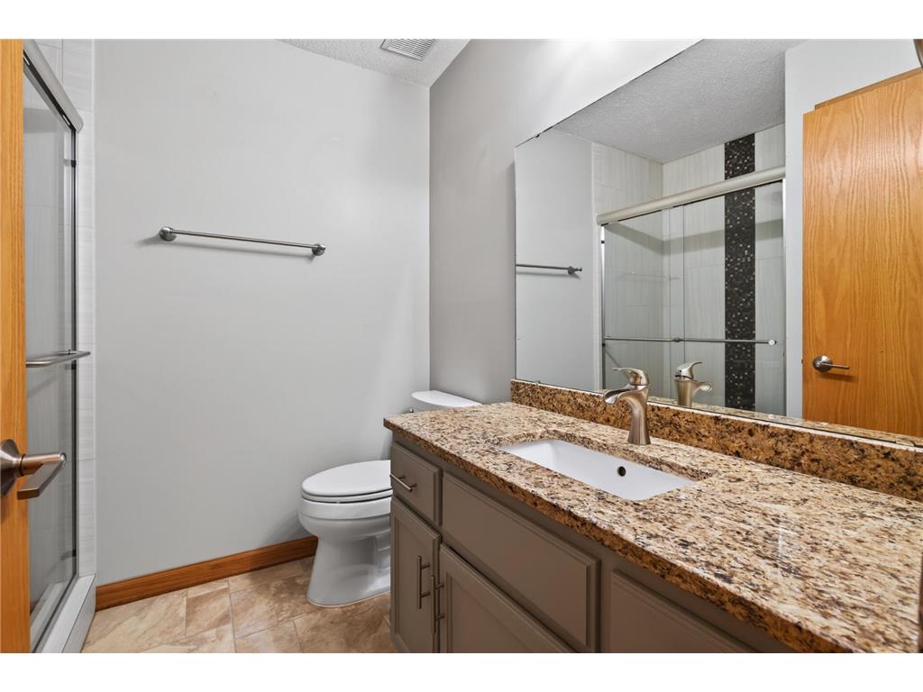 9850 Wynstone Drive Woodbury MN 55125 7084930 image18
