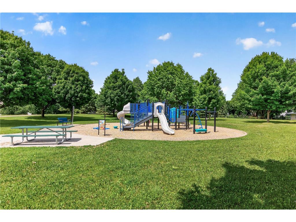 9850 Wynstone Drive Woodbury MN 55125 7084930 image22
