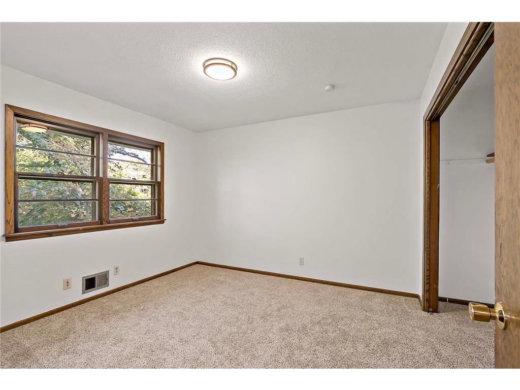 9852 Blaisdell Avenue S Bloomington MN 55420 6802375 image11