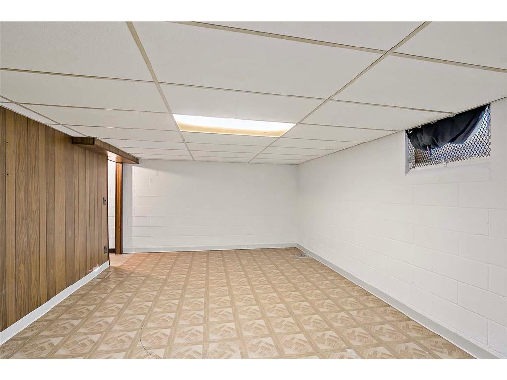 9852 Blaisdell Avenue S Bloomington MN 55420 6802375 image20