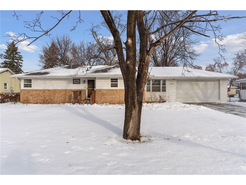 9858 93rd Place N Maple Grove MN 55369 7006480 image1