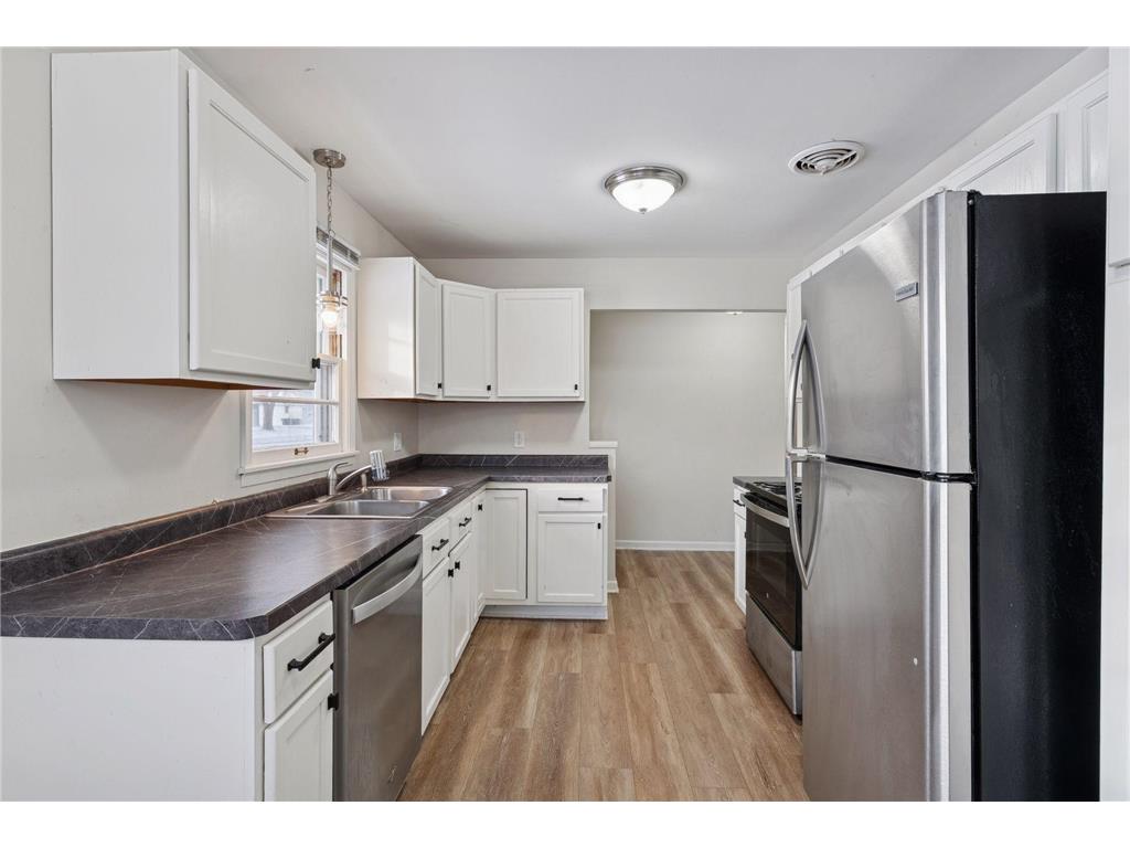 9858 93rd Place N Maple Grove MN 55369 7006480 image6