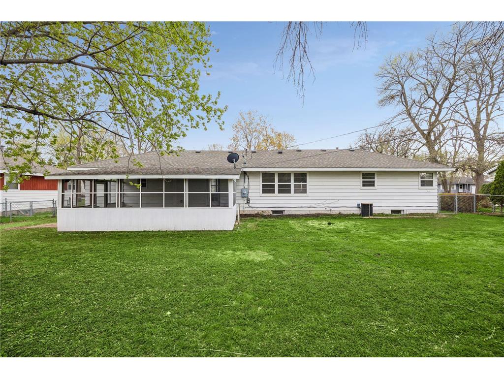 9858 93rd Place N Maple Grove MN 55369 7065058 image4