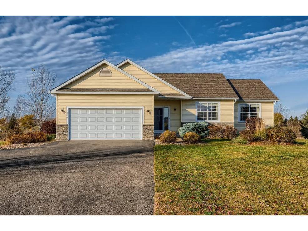 986 167th Street Hammond WI 54015 6122590 image1