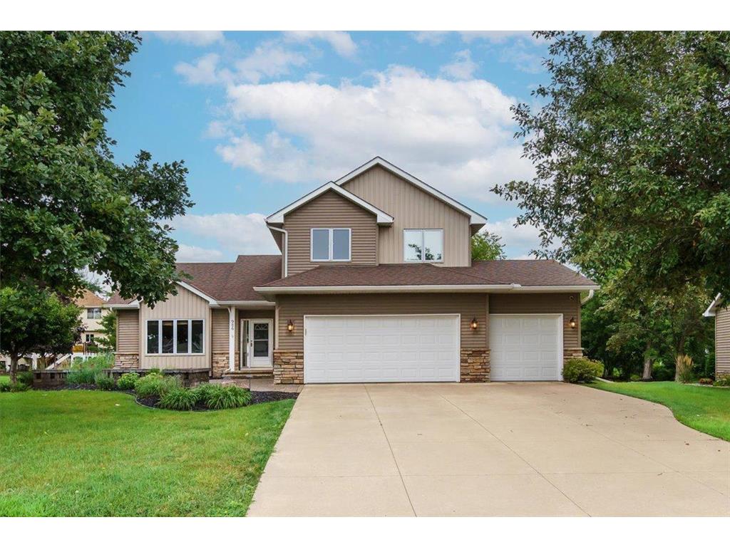 986 Bavaria Hills Lane Chaska MN 55318 6771152 image1