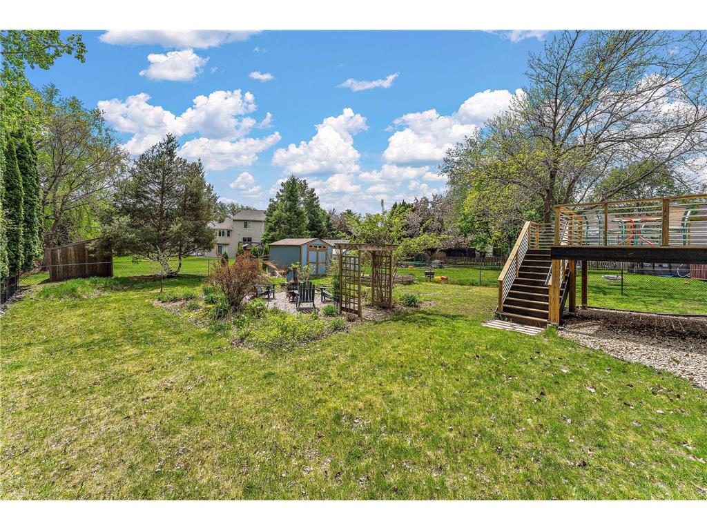 986 Demont Avenue E Maplewood MN 55109 7074022 image11