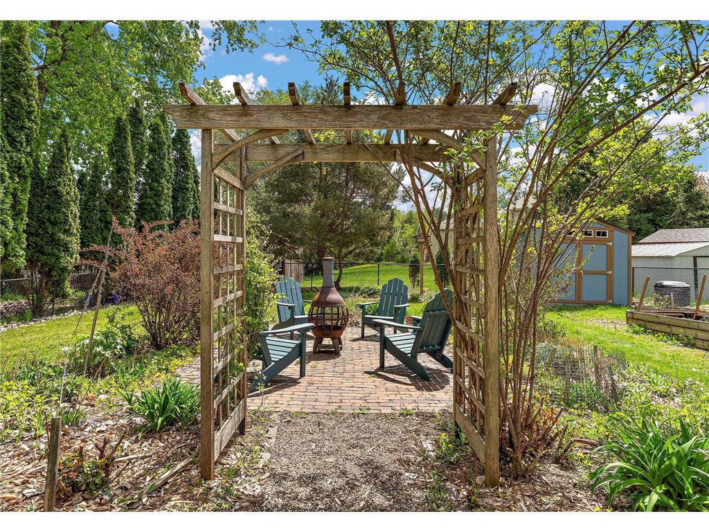 986 Demont Avenue E Maplewood MN 55109 7074022 image12
