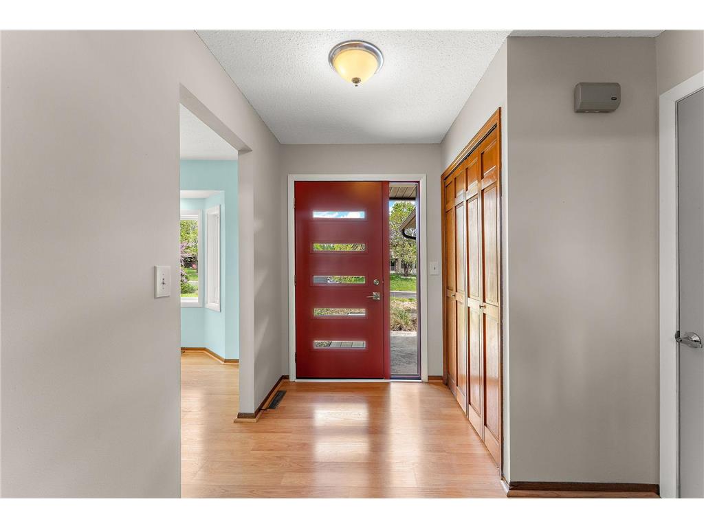 986 Demont Avenue E Maplewood MN 55109 7074022 image22
