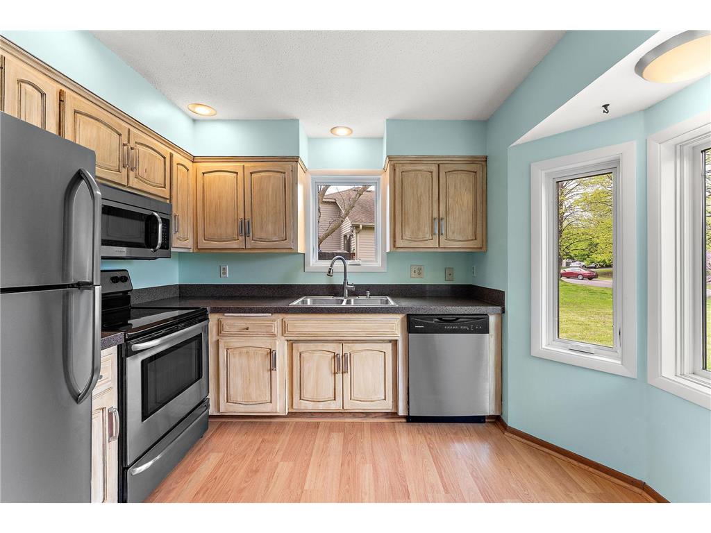 986 Demont Avenue E Maplewood MN 55109 7074022 image24
