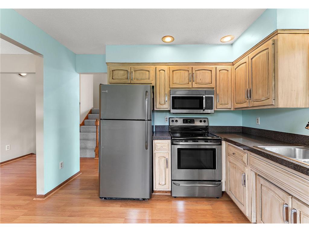 986 Demont Avenue E Maplewood MN 55109 7074022 image25