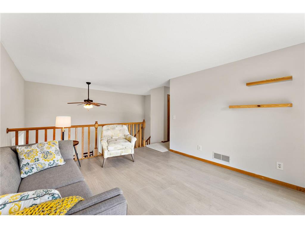 986 Demont Avenue E Maplewood MN 55109 7074022 image32