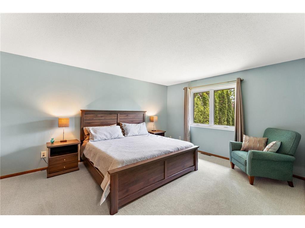 986 Demont Avenue E Maplewood MN 55109 7074022 image37