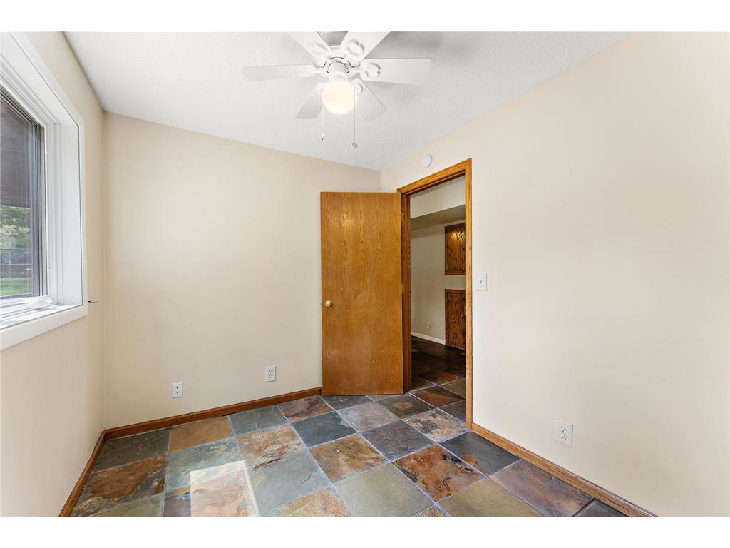 986 Demont Avenue E Maplewood MN 55109 7074022 image49