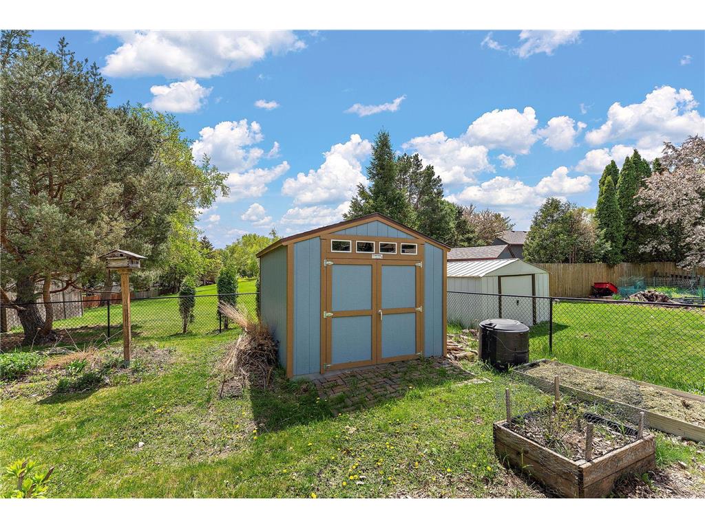 986 Demont Avenue E Maplewood MN 55109 7074022 image7