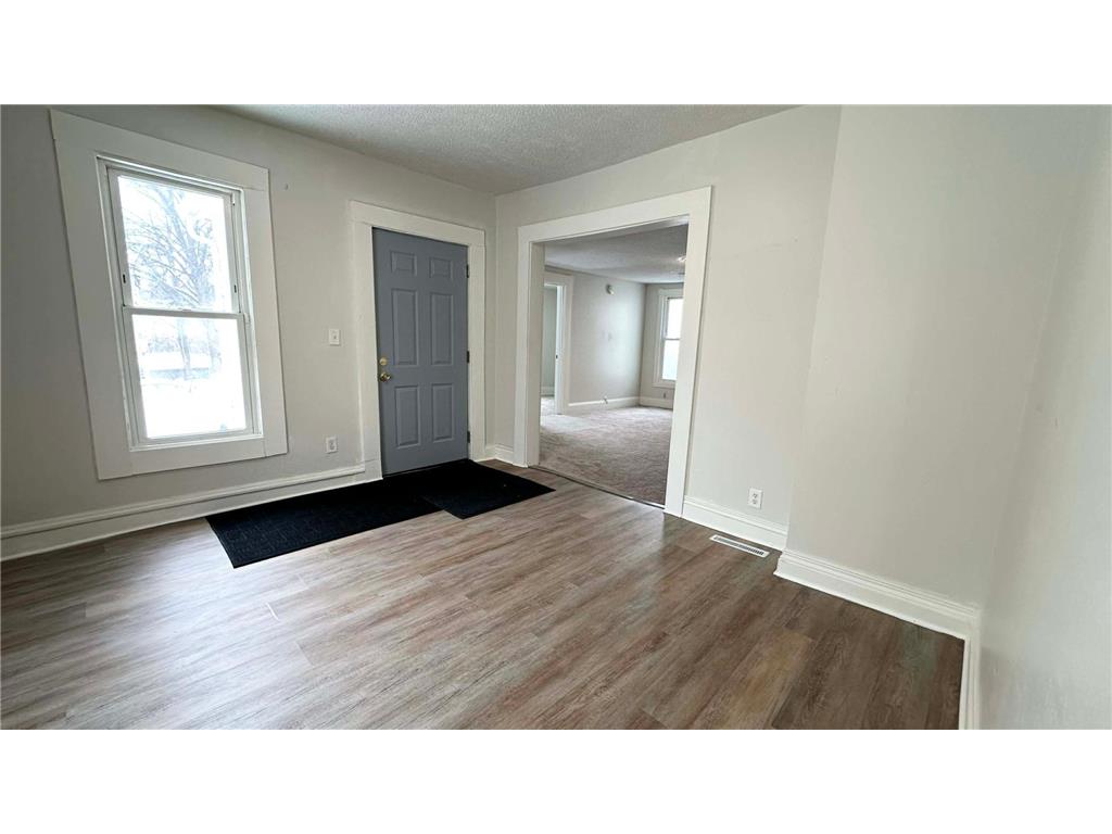 986 Euclid Street Saint Paul MN 55106 6824897 image3