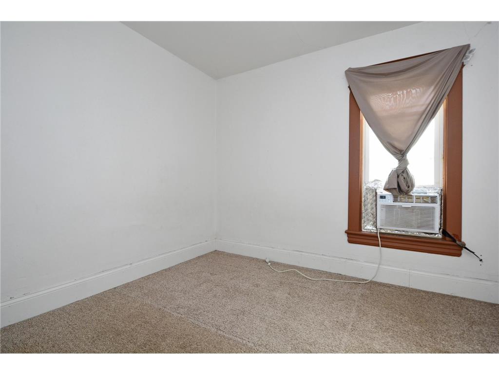 986 Galtier Street Saint Paul MN 55117 7077825 image3