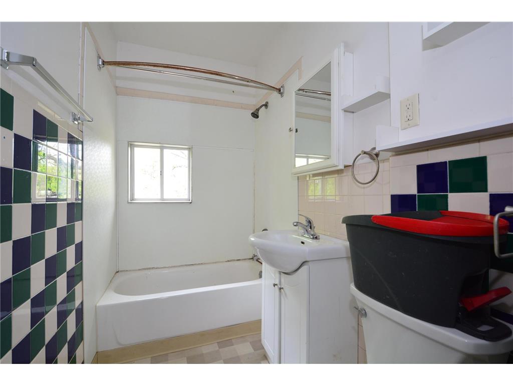 986 Galtier Street Saint Paul MN 55117 7077825 image4