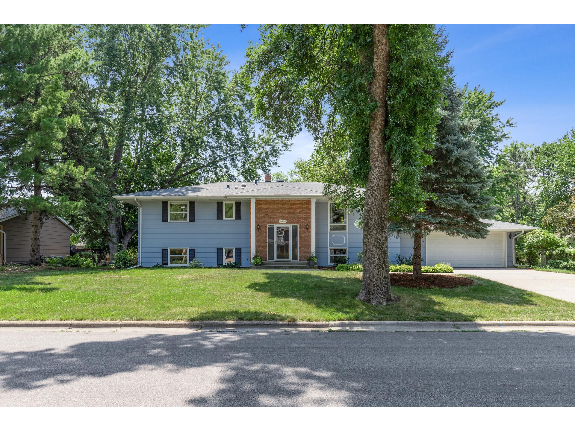 986 Lydia Drive W, Roseville, MN, 55113 MLS 6022218 Edina Realty