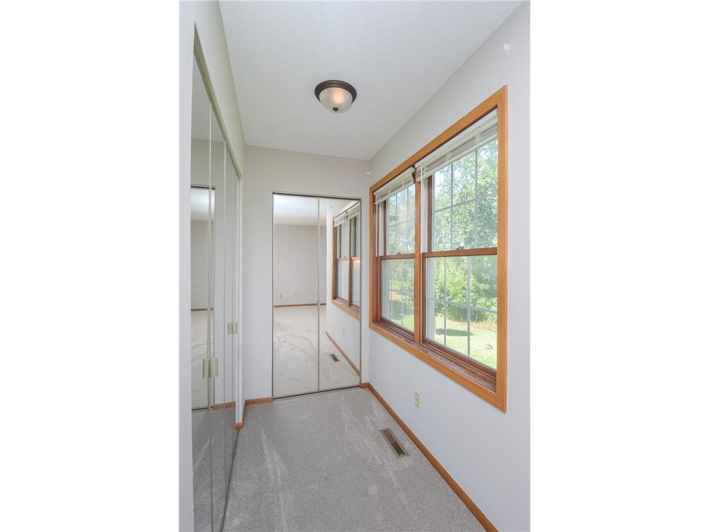 9860 Palm Street NW Coon Rapids MN 55433 7024423 image18