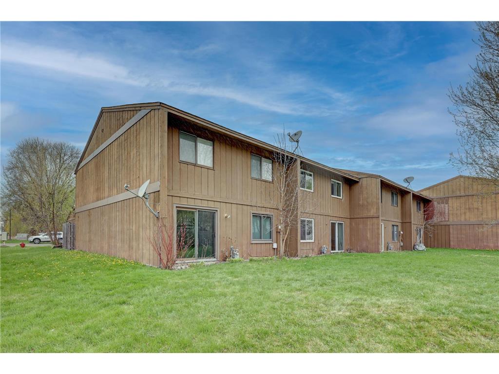 987 11th Avenue SW Forest Lake MN 55025 7060617 image1