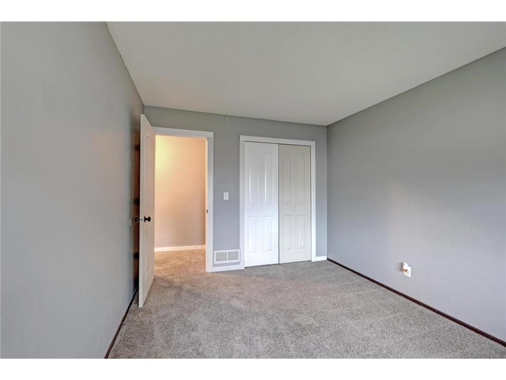 987 11th Avenue SW Forest Lake MN 55025 7060617 image29