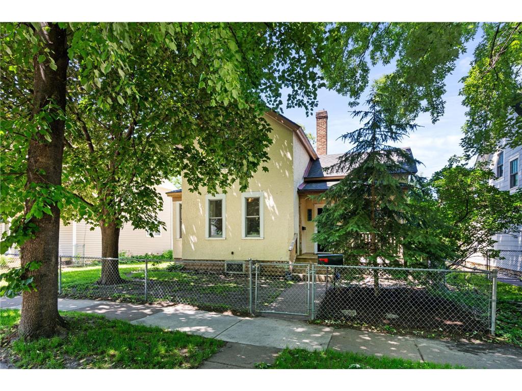 987 Argyle Street Saint Paul MN 55103 6489500 image1