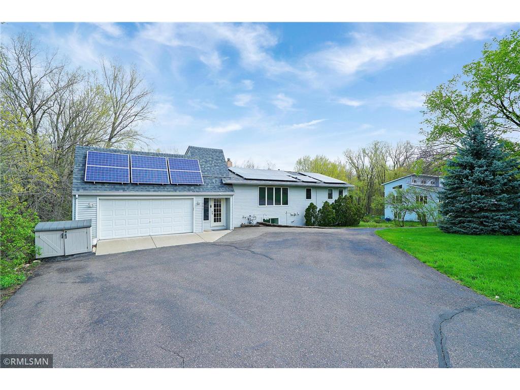 987 County Road C2 W Roseville MN 55113 6529324 image1