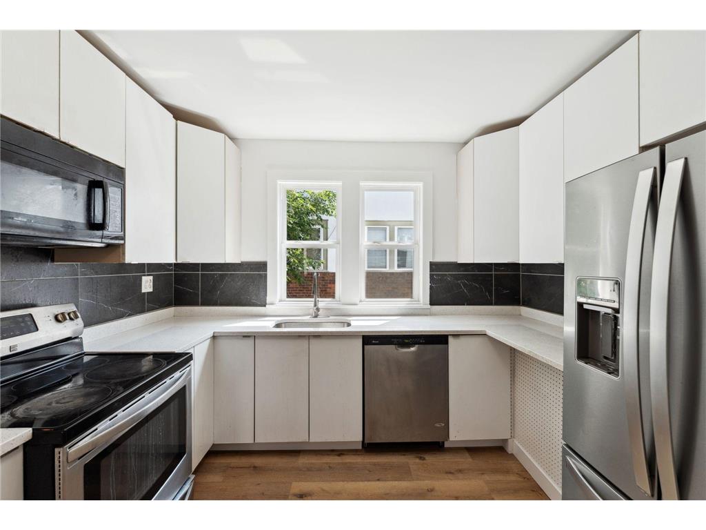 987 Dayton Avenue Saint Paul MN 55104 7030002 image12
