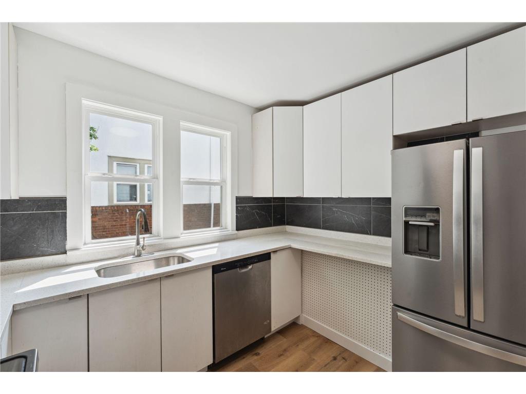 987 Dayton Avenue Saint Paul MN 55104 7030002 image13