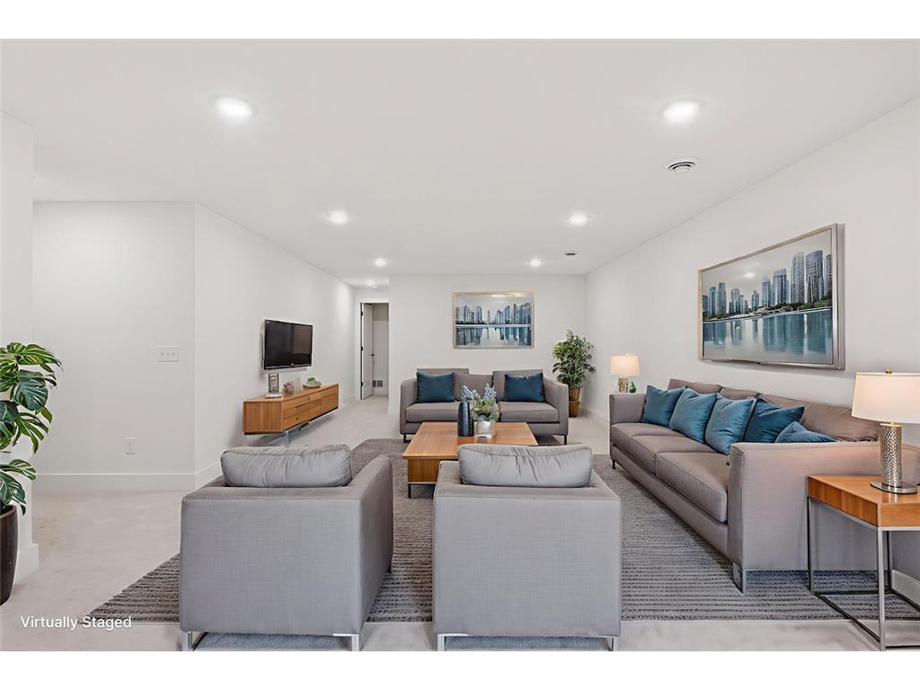 987 Island Lake Avenue Shoreview MN 55126 6750612 image19