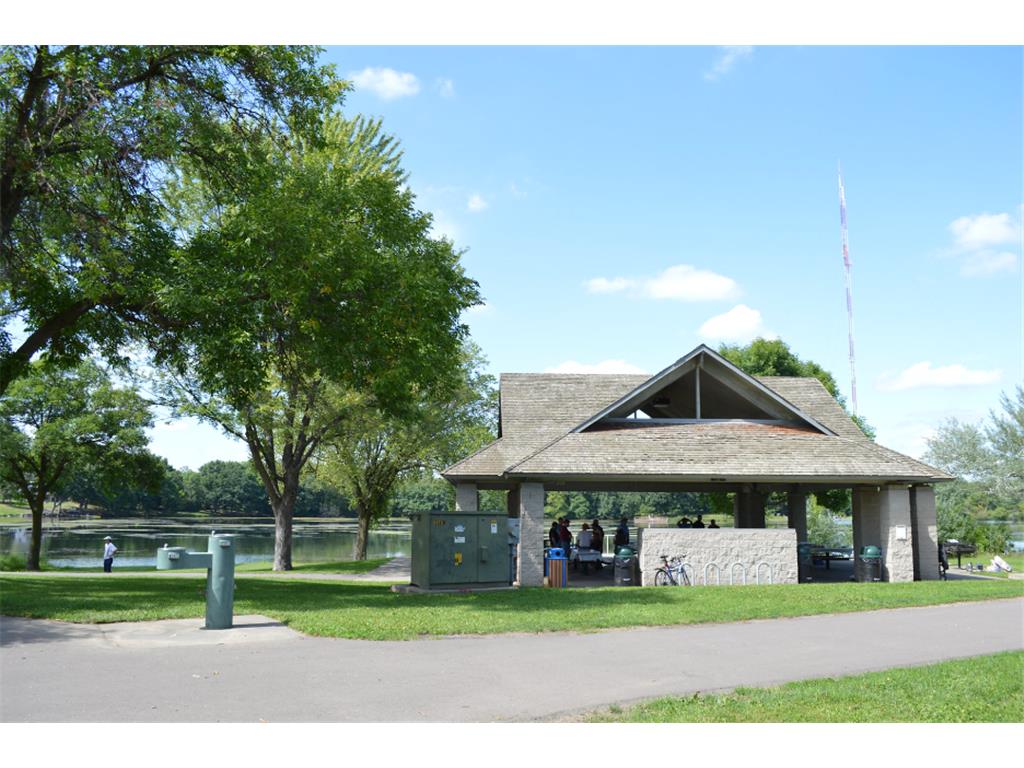 987 Island Lake Avenue Shoreview MN 55126 6750612 image29