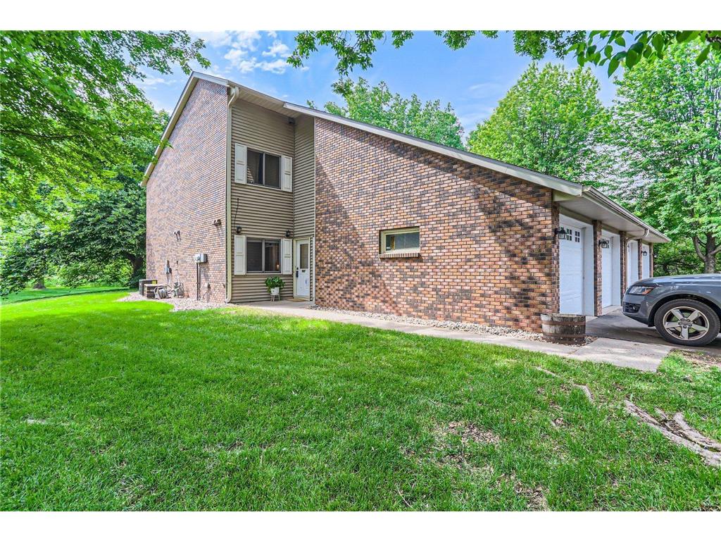 987 Pond View Court Vadnais Heights MN 55127 6362029 image1