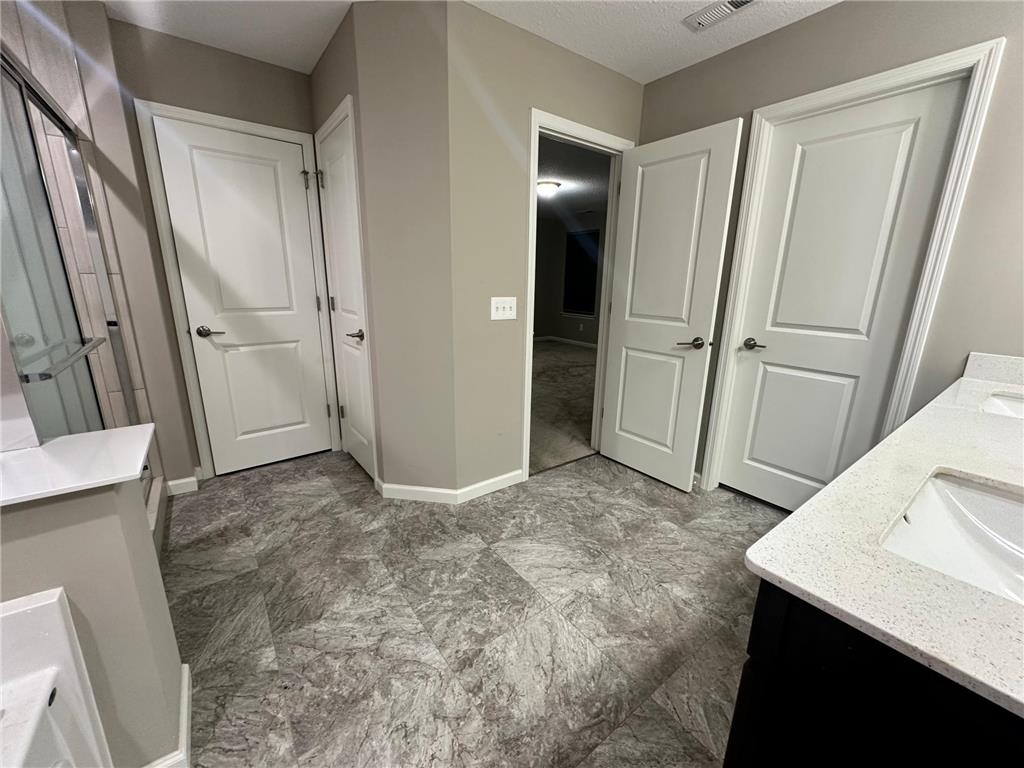 9876 Ambrose Road Woodbury MN 55129 7105772 image31