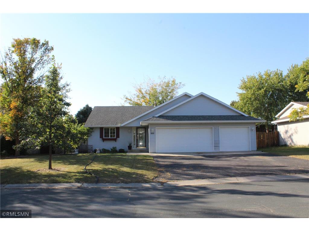 988 7th Avenue NW Hutchinson MN 55350 6612224 image1