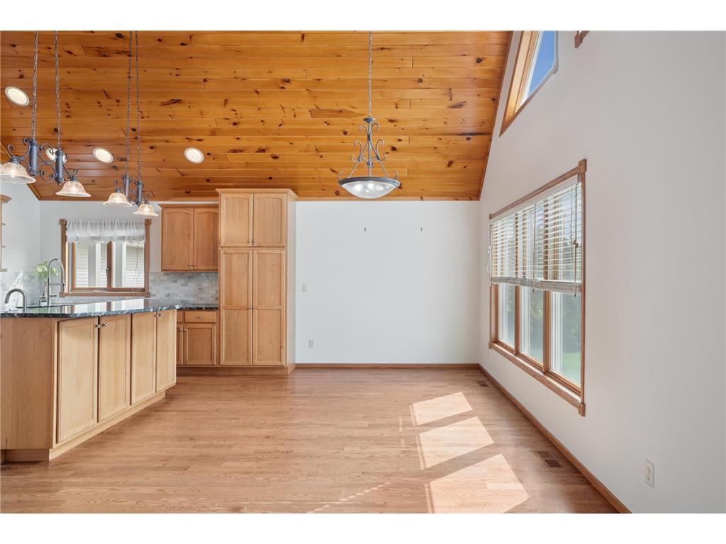 988 County Road T Hammond WI 54015 6776158 image21