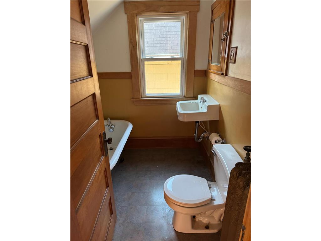 988 Earl Street Saint Paul MN 55106 6800860 image13