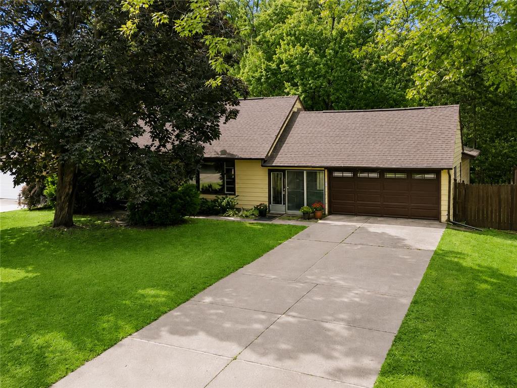 988 Sherren Street W Roseville MN 55113 7080225 image1
