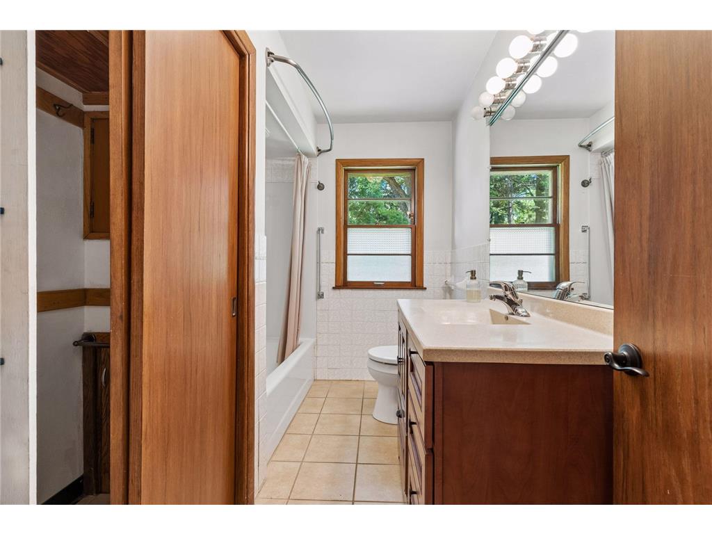 988 Sherren Street W Roseville MN 55113 7080225 image18