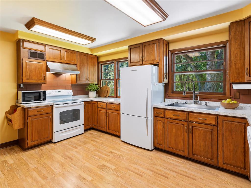 988 Sherren Street W Roseville MN 55113 7080225 image8