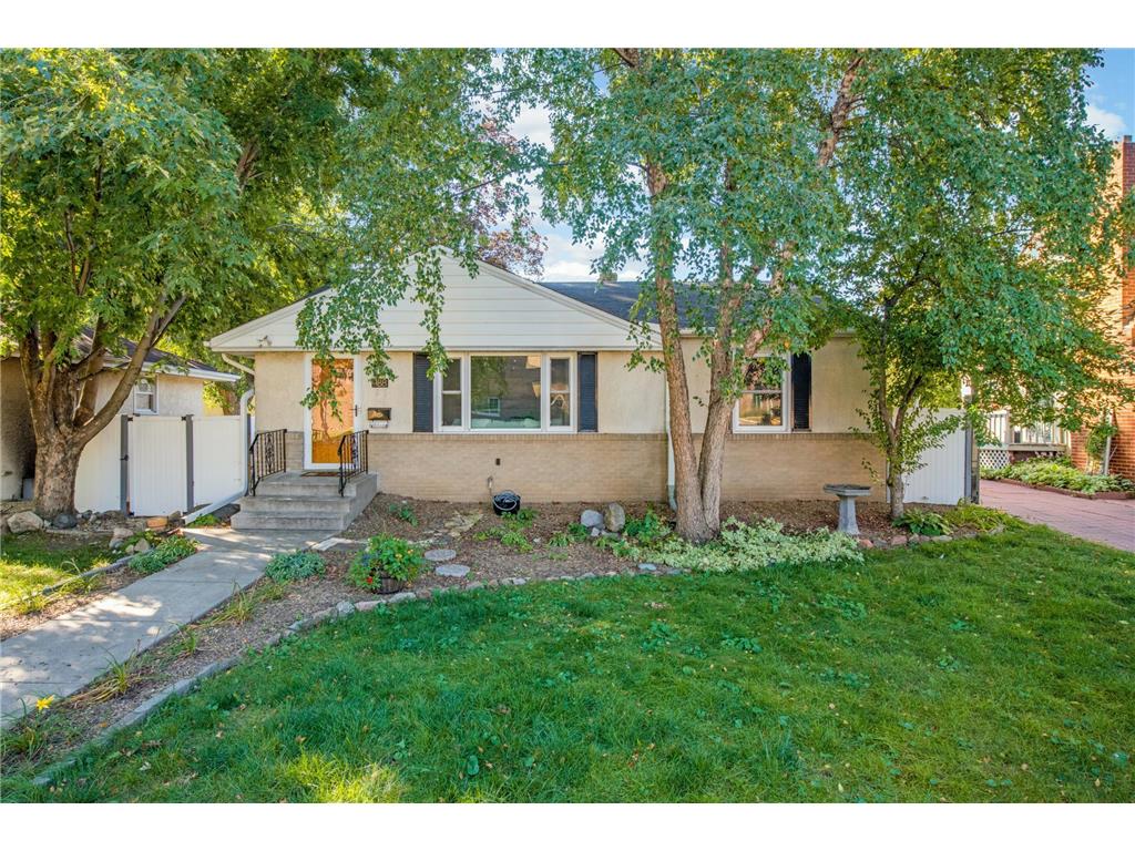 988 Tuscarora Avenue Saint Paul MN 55102 6327066 image1