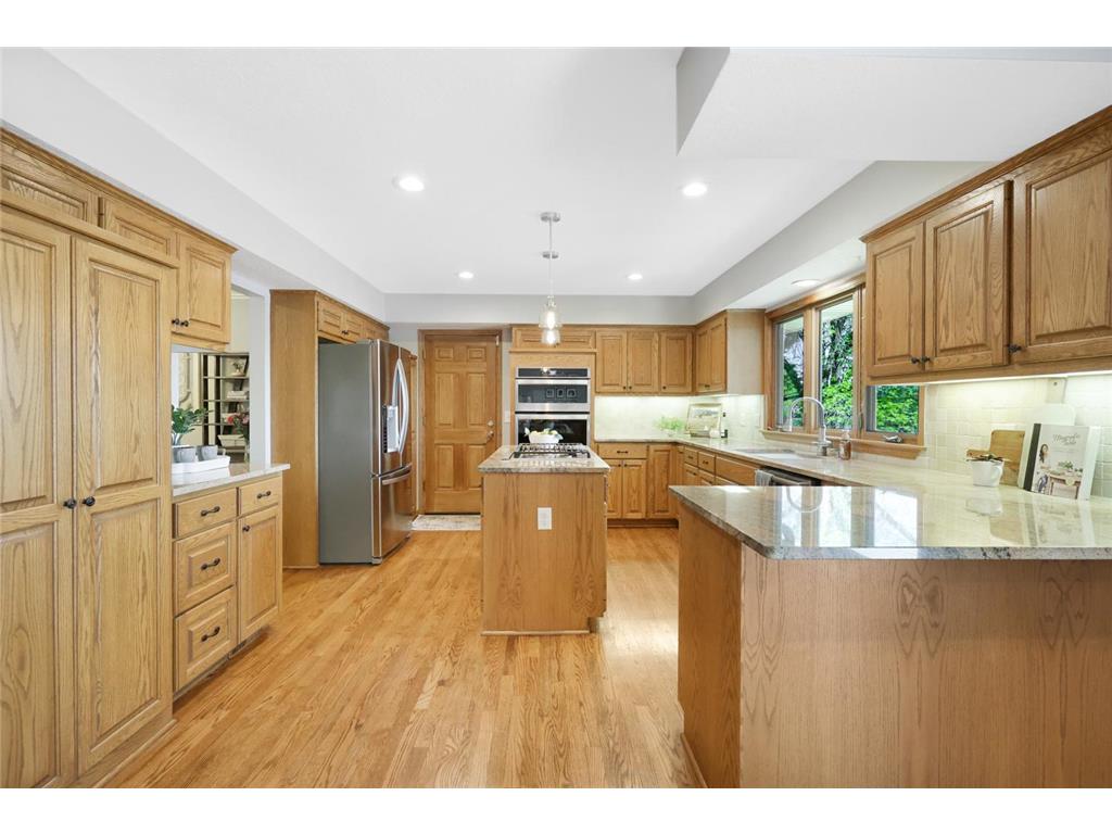 9885 Oak Shore Drive Lakeville MN 55044 - Crystal 7065807 image19